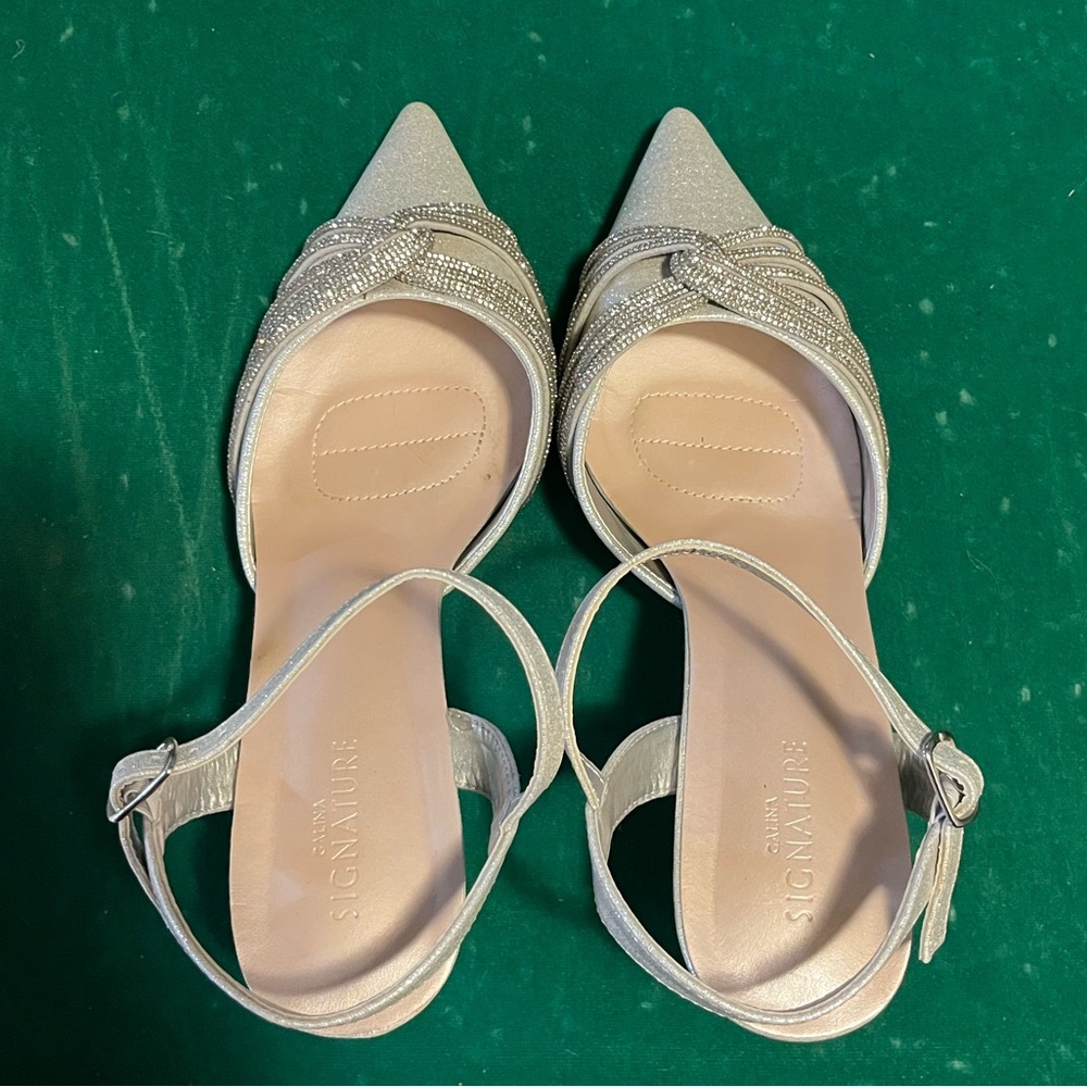 Heels - Picture 3 of 6